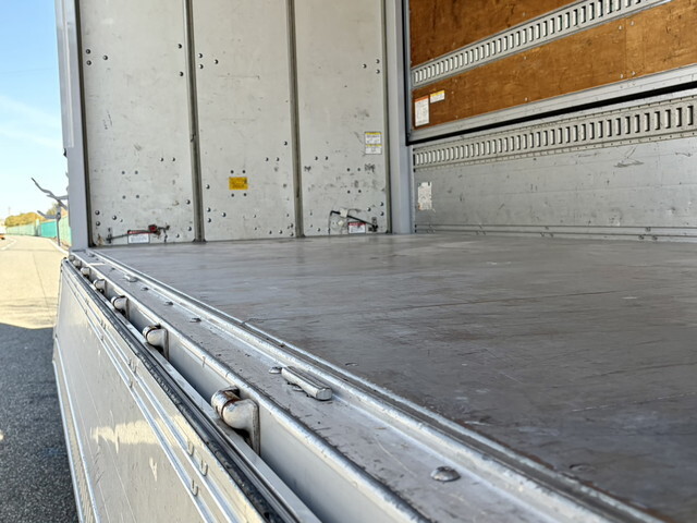 マツダタイタンアルミウイング小型（2t・3t）[写真30]