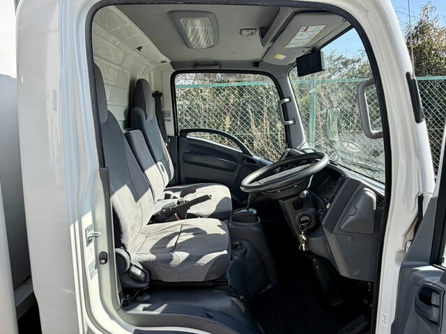 マツダタイタンアルミウイング小型（2t・3t）[写真33]