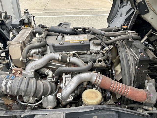 いすゞフォワードアルミウイング中型（4t）[写真17]