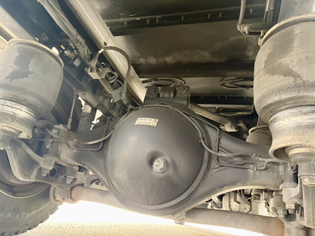 いすゞフォワードアルミウイング中型（4t）[写真19]