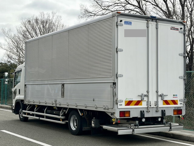 いすゞフォワードアルミウイング中型（4t）[写真02]