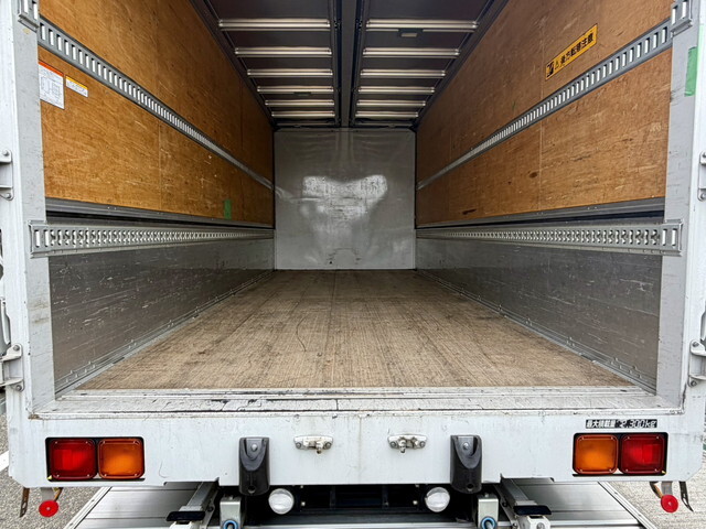 いすゞフォワードアルミウイング中型（4t）[写真20]