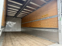 いすゞフォワードアルミウイング中型（4t）[写真23]