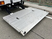 いすゞフォワードアルミウイング中型（4t）[写真25]