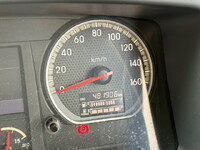 いすゞフォワードアルミウイング中型（4t）[写真32]