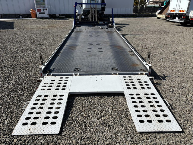 いすゞエルフセーフティローダー小型（2t・3t）[写真10]