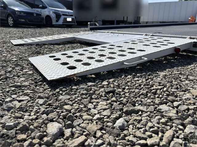 いすゞエルフセーフティローダー小型（2t・3t）[写真11]