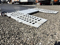 いすゞエルフセーフティローダー小型（2t・3t）[写真13]