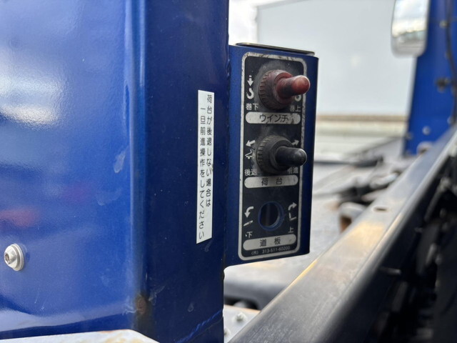 いすゞエルフセーフティローダー小型（2t・3t）[写真17]