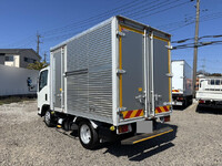 いすゞエルフアルミバン小型（2t・3t）[写真02]