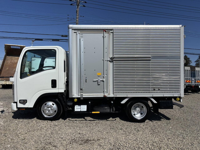 いすゞエルフアルミバン小型（2t・3t）[写真05]