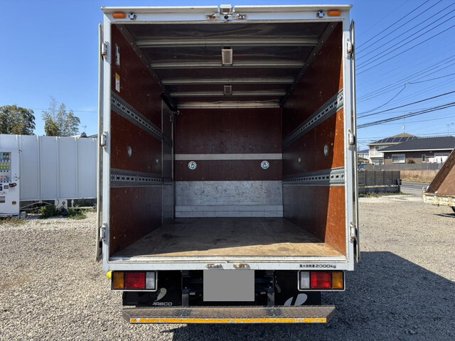 いすゞエルフアルミバン小型（2t・3t）[写真09]