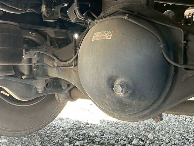 いすゞフォワード冷凍車（冷蔵車）中型（4t）[写真19]