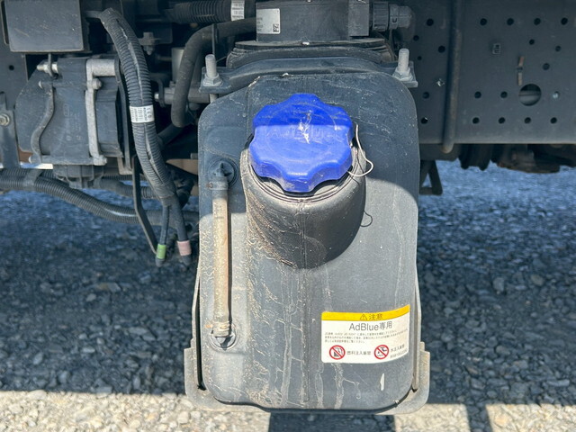 いすゞフォワード冷凍車（冷蔵車）中型（4t）[写真24]