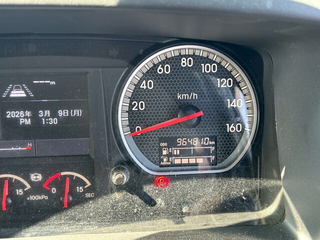 いすゞフォワード冷凍車（冷蔵車）中型（4t）[写真32]