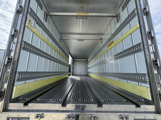 日野プロフィア保冷バン大型（10t）[写真11]