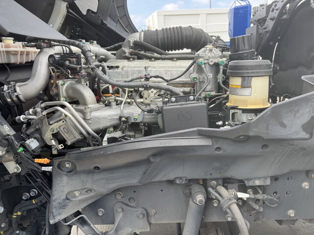 日野プロフィア保冷バン大型（10t）[写真21]