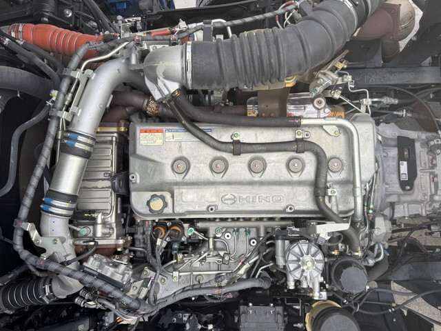 日野プロフィア保冷バン大型（10t）[写真24]