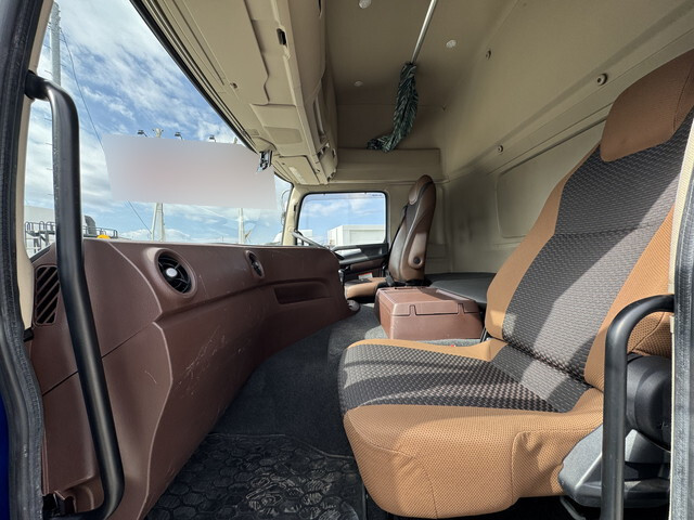 日野プロフィア保冷バン大型（10t）[写真28]