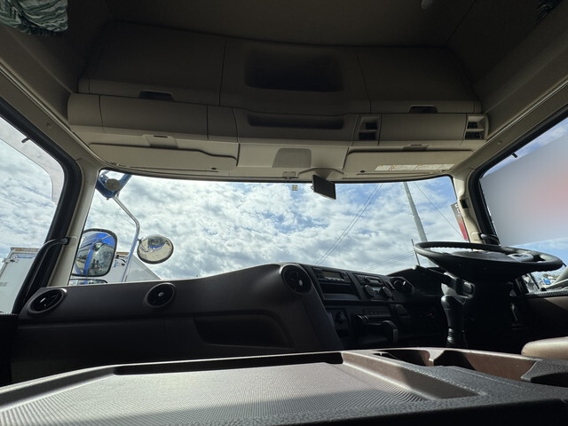 日野プロフィア冷凍車（冷蔵車）大型（10t）[写真32]