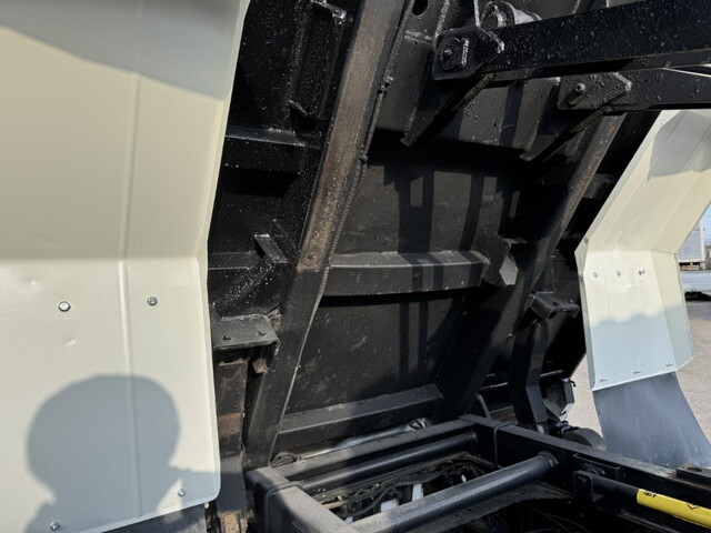 日野レンジャーダンプ中型（4t）[写真08]