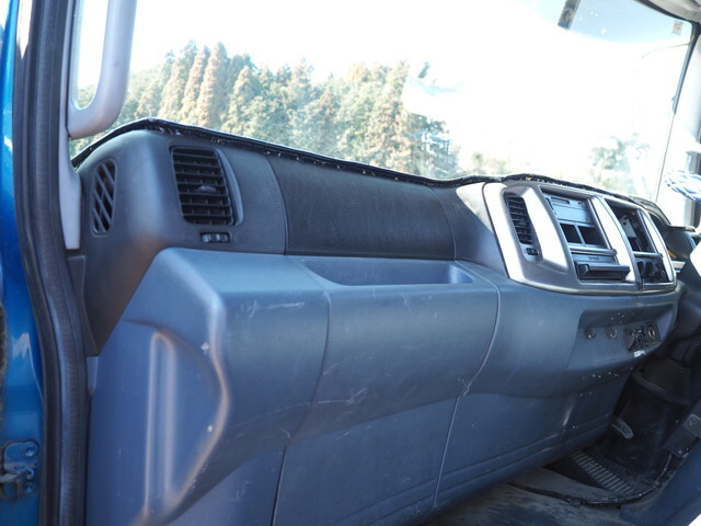 日野レンジャーダンプ増トン（6t・8t）[写真31]