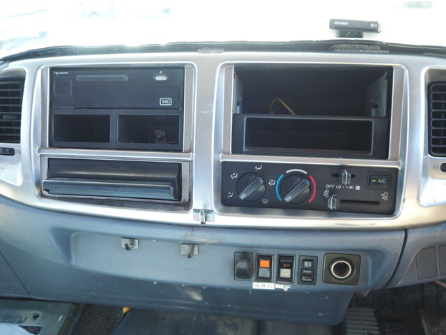 日野レンジャーダンプ増トン（6t・8t）[写真36]