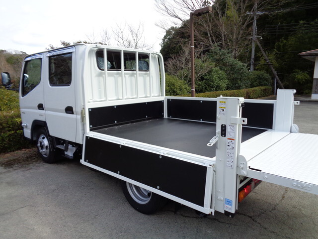 三菱ふそうキャンターダブルキャブ（Wキャブ）小型（2t・3t）[写真10]