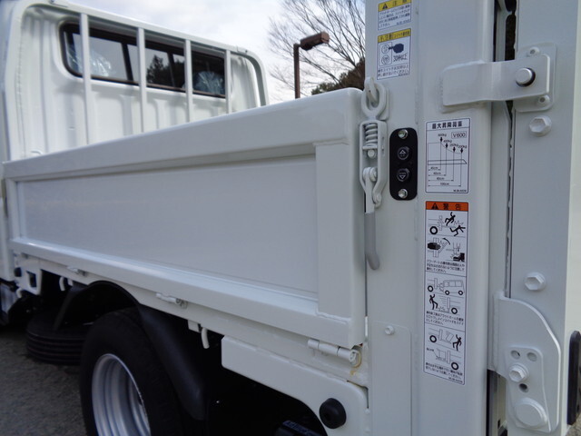 三菱ふそうキャンターダブルキャブ（Wキャブ）小型（2t・3t）[写真15]