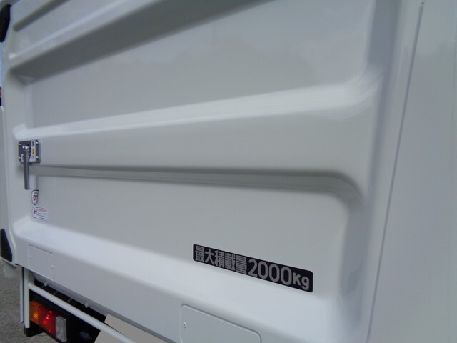 三菱ふそうキャンターダブルキャブ（Wキャブ）小型（2t・3t）[写真16]