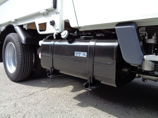 三菱ふそうキャンターダブルキャブ（Wキャブ）小型（2t・3t）[写真19]