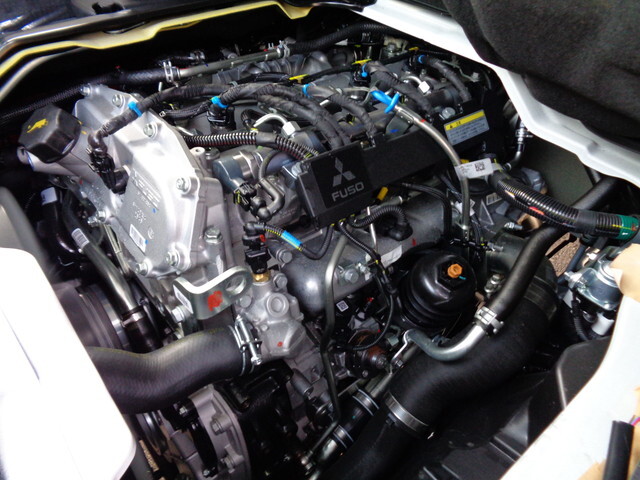 三菱ふそうキャンターダブルキャブ（Wキャブ）小型（2t・3t）[写真20]