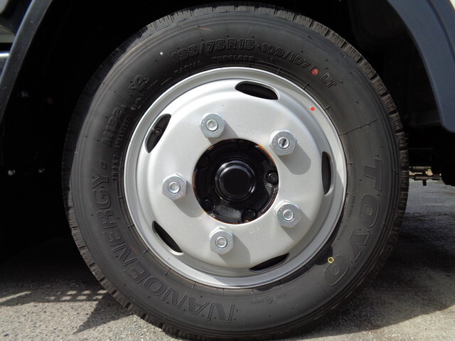 三菱ふそうキャンターダブルキャブ（Wキャブ）小型（2t・3t）[写真21]