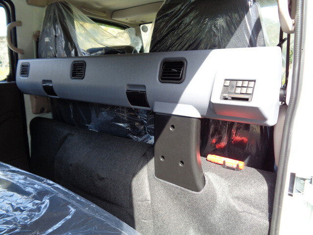 三菱ふそうキャンターダブルキャブ（Wキャブ）小型（2t・3t）[写真28]