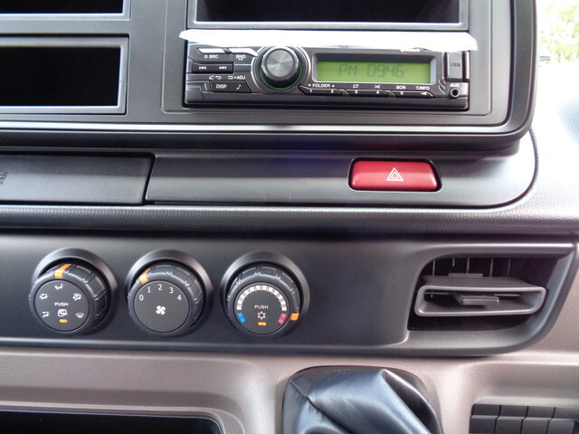 三菱ふそうキャンターダブルキャブ（Wキャブ）小型（2t・3t）[写真33]