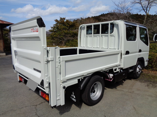 三菱ふそうキャンターダブルキャブ（Wキャブ）小型（2t・3t）[写真04]