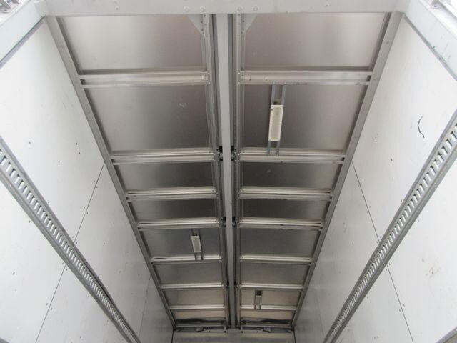 三菱ふそうファイターアルミウイング中型（4t）[写真16]