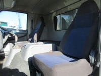 三菱ふそうファイターアルミウイング中型（4t）[写真34]