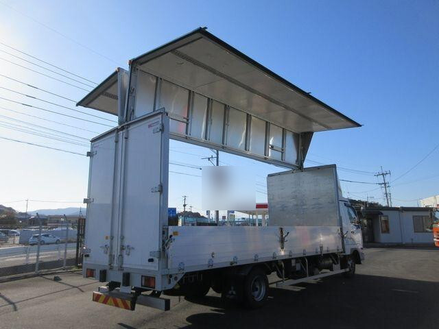 三菱ふそうファイターアルミウイング中型（4t）[写真04]