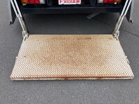 三菱ふそうキャンターアルミブロック小型（2t・3t）[写真16]