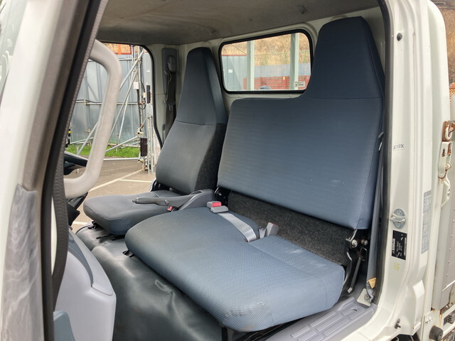 三菱ふそうキャンターアルミブロック小型（2t・3t）[写真31]