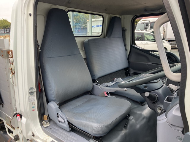 三菱ふそうキャンターアルミブロック小型（2t・3t）[写真32]