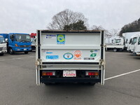 三菱ふそうキャンターアルミブロック小型（2t・3t）[写真10]