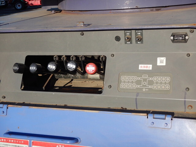 日野レンジャー高所作業車中型（4t）[写真23]