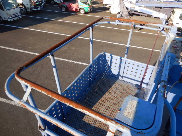 日野レンジャー高所作業車中型（4t）[写真32]