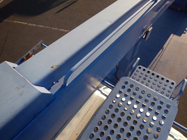 日野レンジャー高所作業車中型（4t）[写真37]