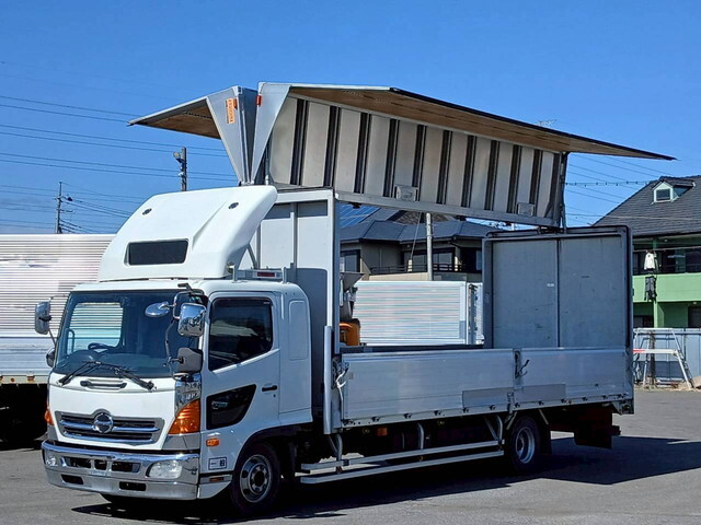 日野レンジャーアルミウイング中型（4t）[写真01]