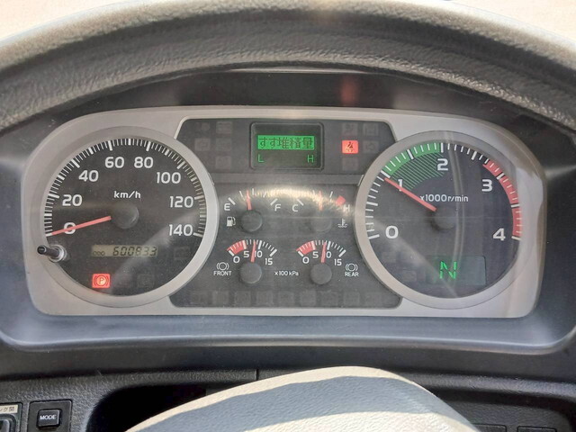 日野レンジャーアルミウイング中型（4t）[写真34]