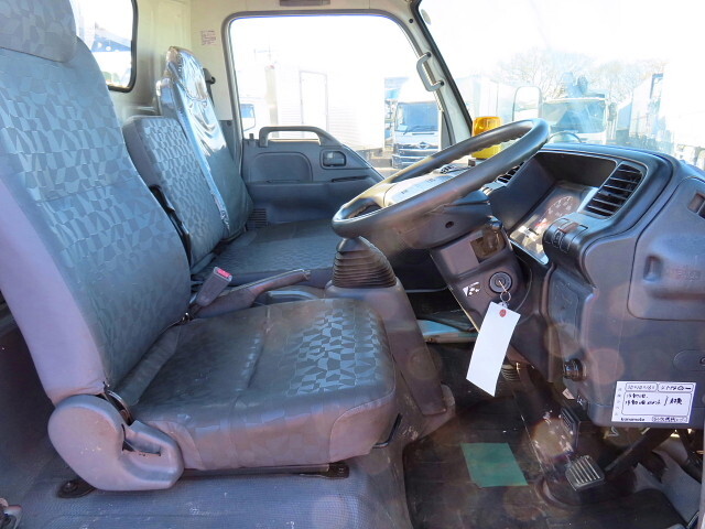 いすゞエルフ高所作業車小型（2t・3t）[写真17]