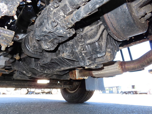 いすゞエルフ高所作業車小型（2t・3t）[写真06]